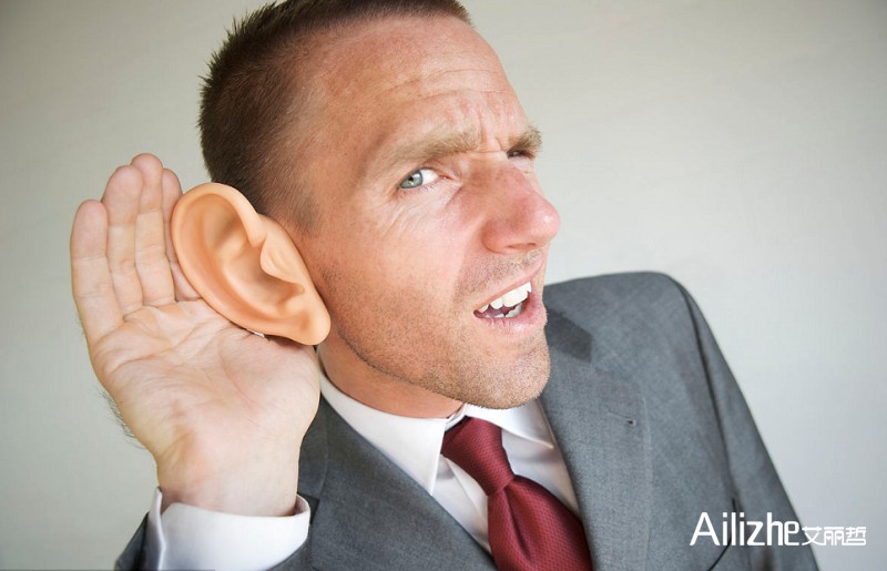 1 80%的成交靠耳朵完成 ① 倾听客户需求. ② 改进产品和服务.