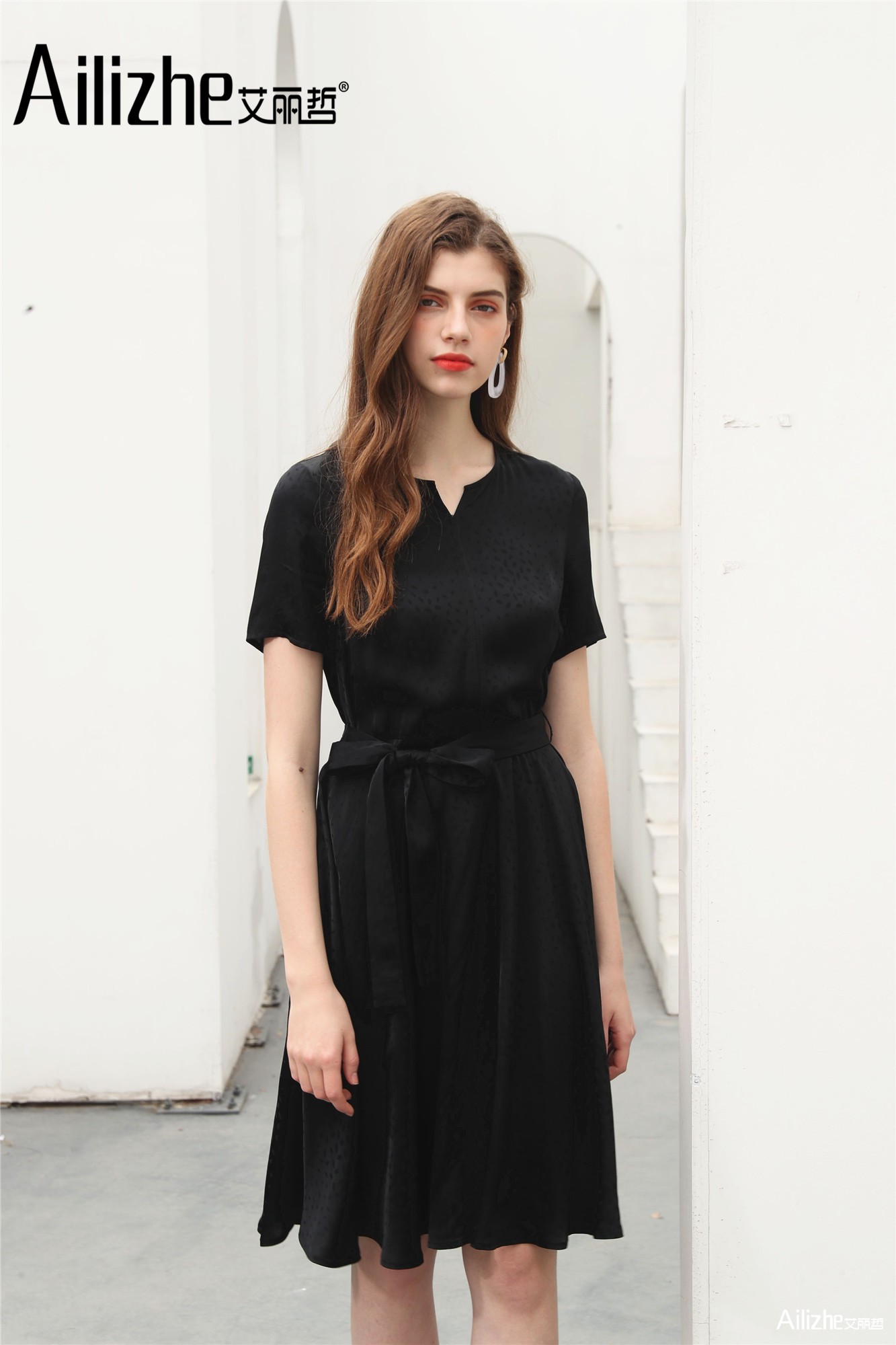 艾丽哲女装