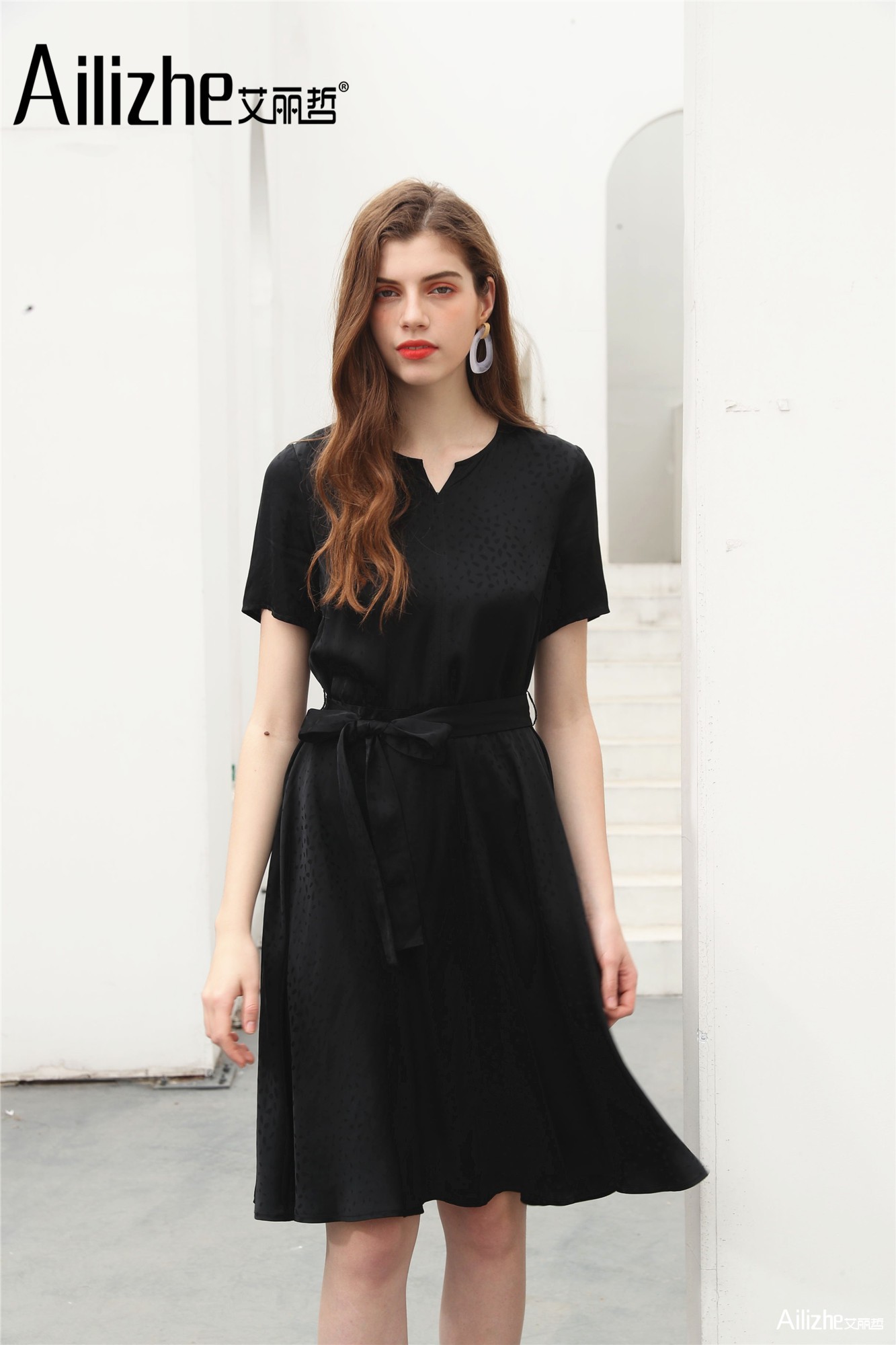 艾丽哲女装