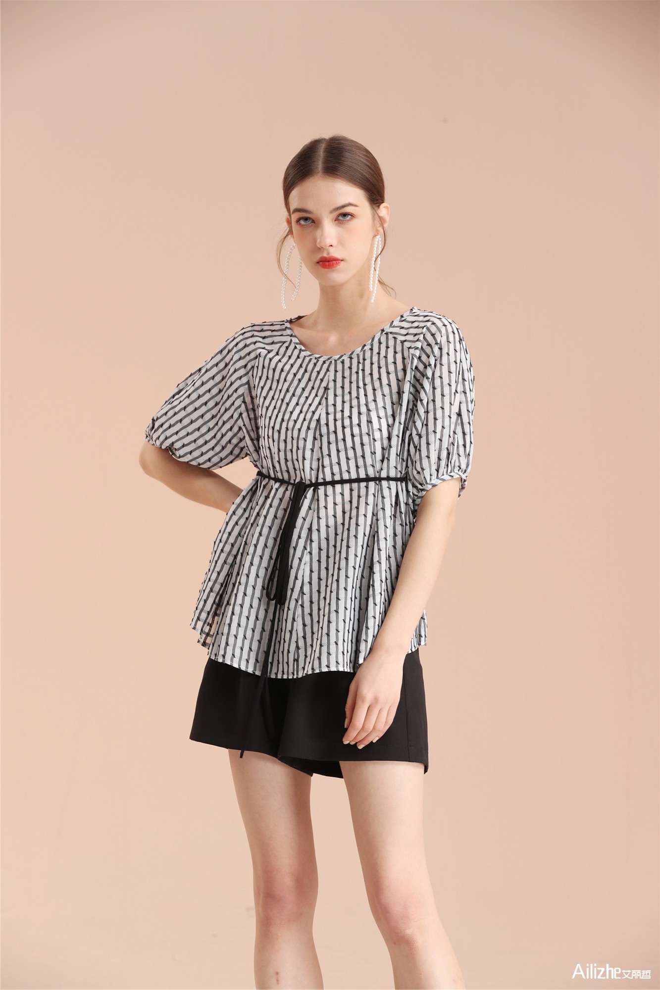 艾丽哲女装