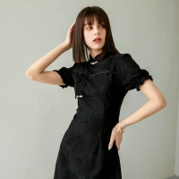 时尚穿搭 | 这个初夏，快来试试艾丽哲新中式复古风吧！