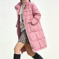 降温不用慌！ 3 件不臃肿羽绒服，承包你整个冬天的时髦