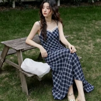 用一条美裙，解锁一整个夏天的浪漫与优雅